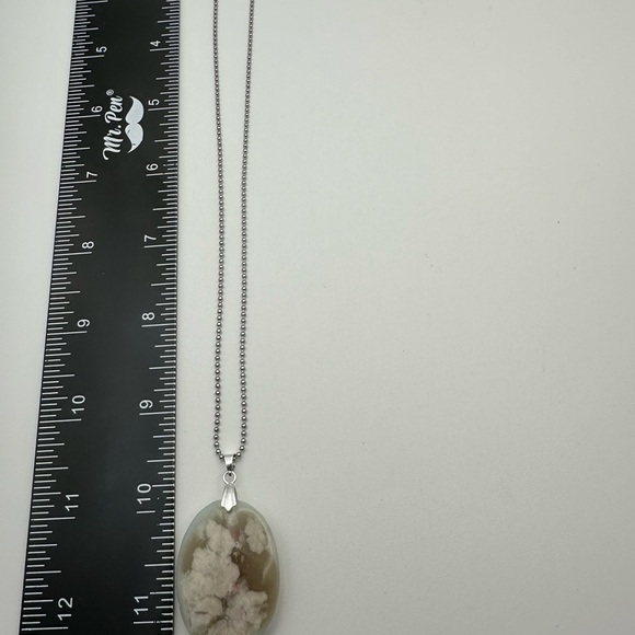 Flower Agate Round/Oval Pendant Necklace - Picture 5 of 10